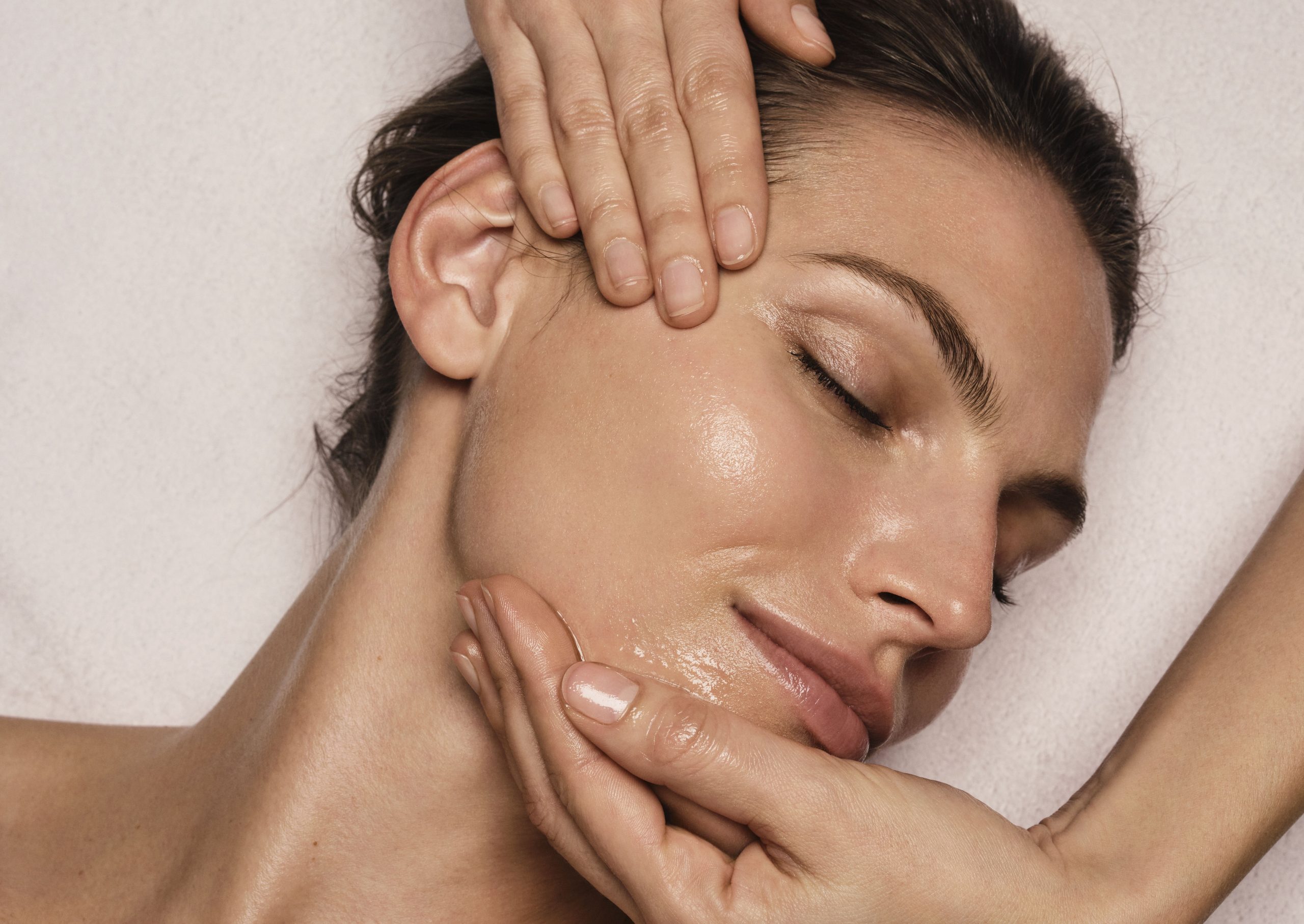 2025 Spa New Communication-Model-Expert-1789189